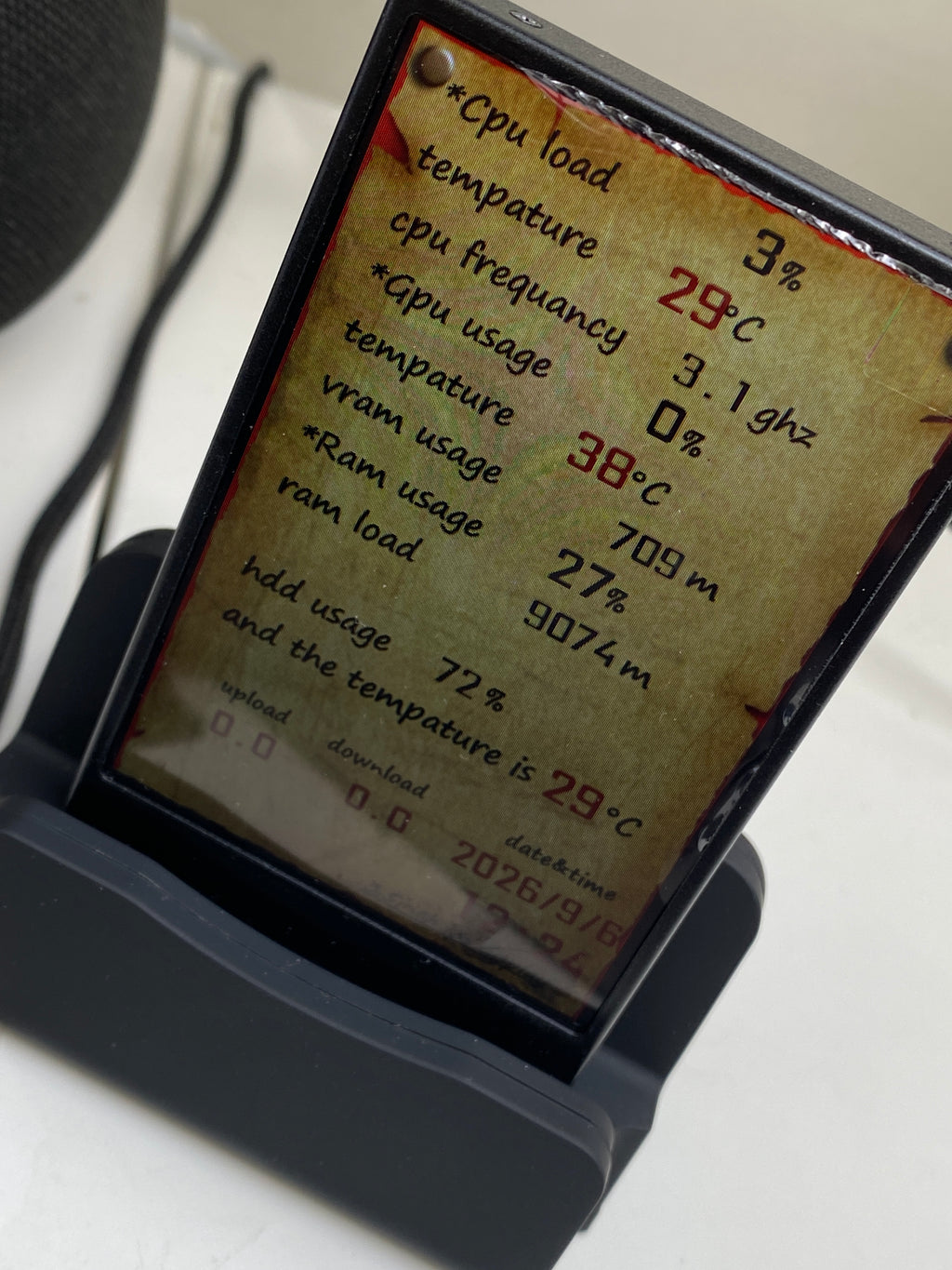 TURZX / Turing Smart Screen - Sekundærskjerm – Brukt med laderbase (Bundle)