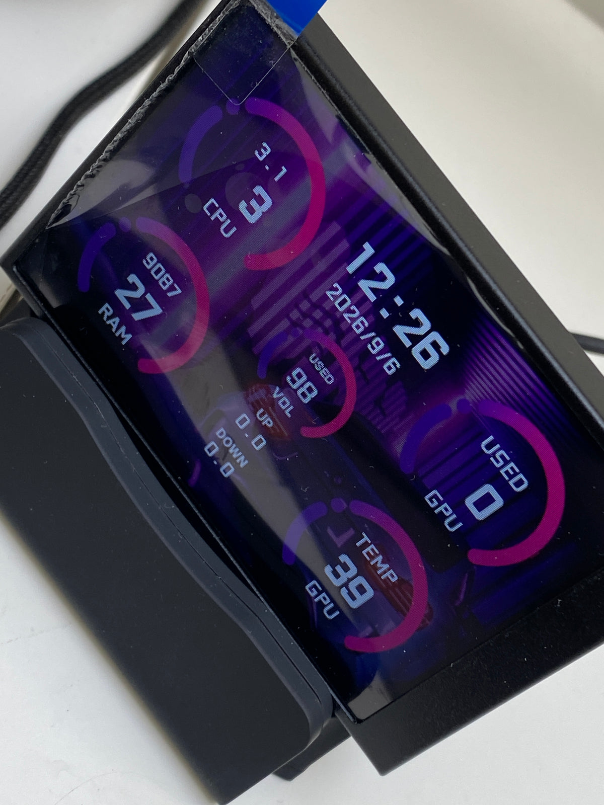 TURZX / Turing Smart Screen - Sekundærskjerm – Brukt med laderbase (Bundle)